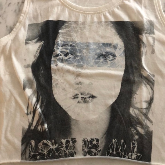 White tank top with graphic on front - Picture 2 of 3